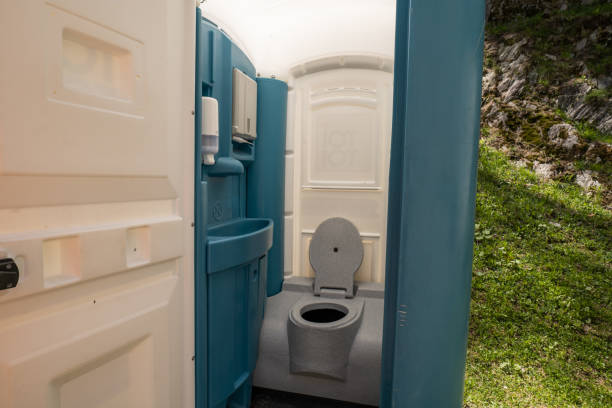 Best Porta potty rental near me  in Bay City, TX